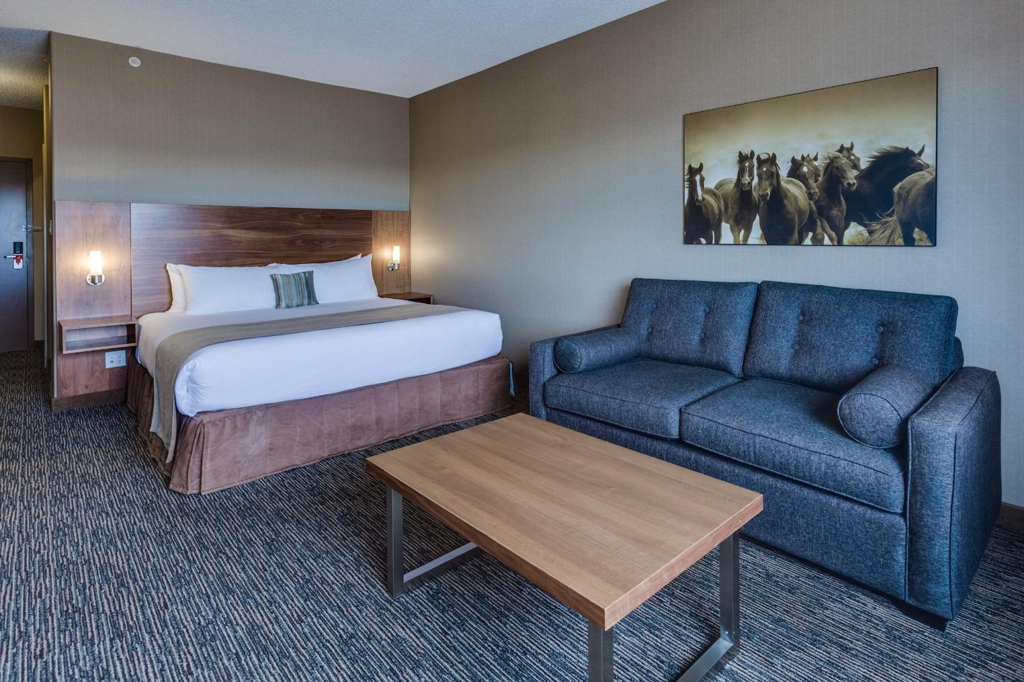 Heritage Inn Hotel & Convention Centre - Pincher Creek Eksteriør billede