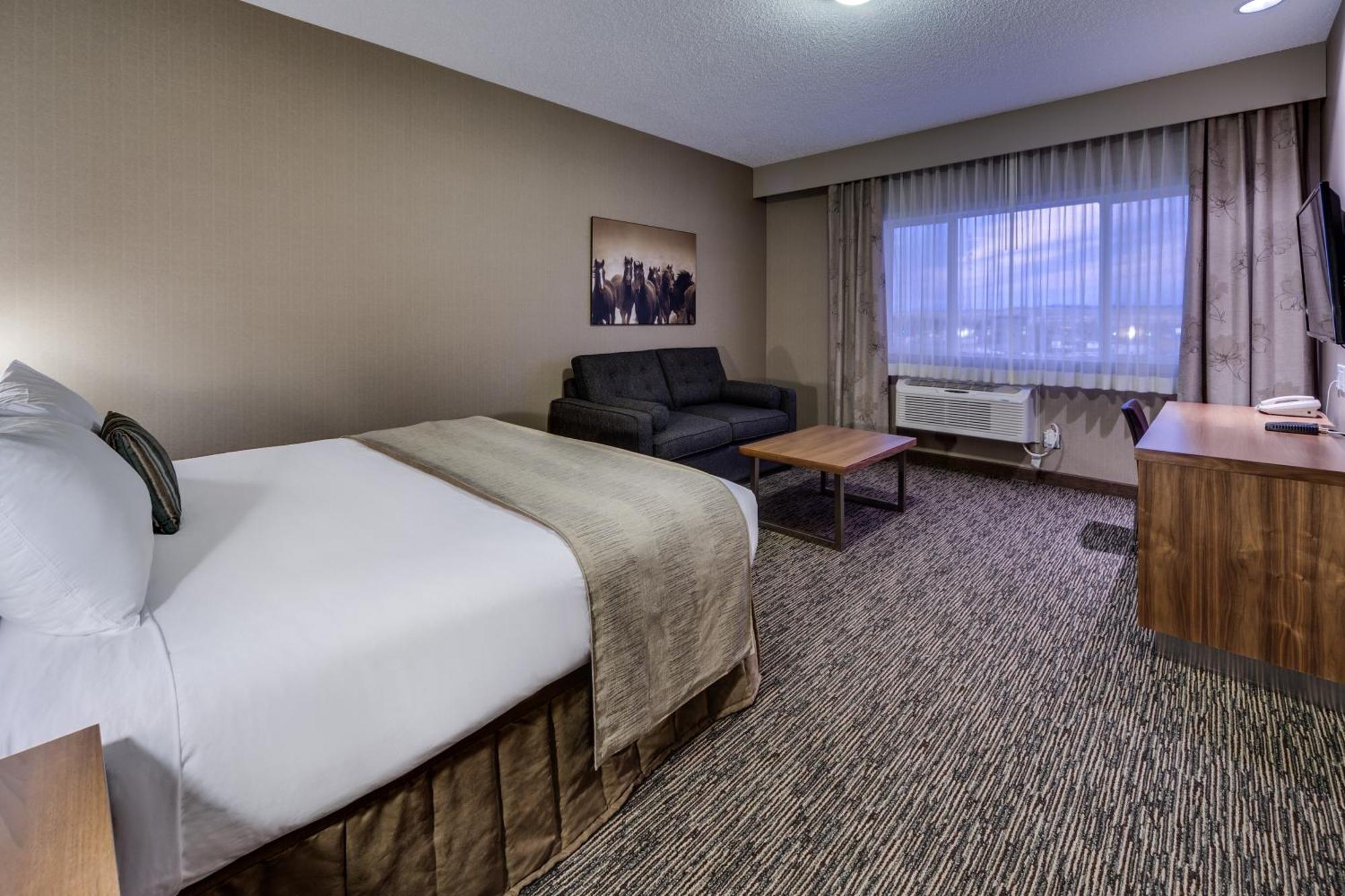 Heritage Inn Hotel & Convention Centre - Pincher Creek Eksteriør billede
