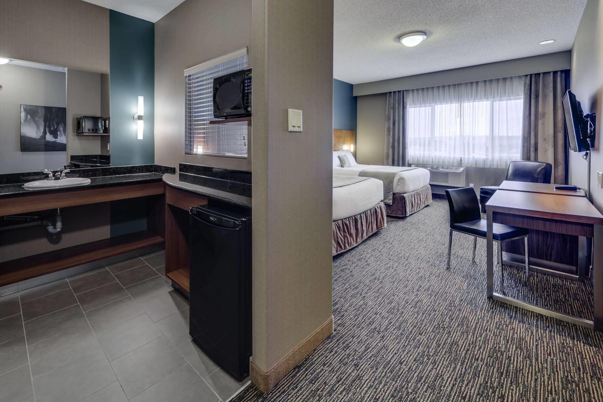 Heritage Inn Hotel & Convention Centre - Pincher Creek Eksteriør billede